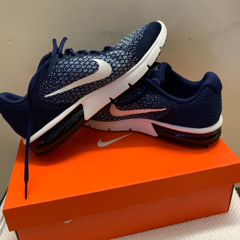 Nike Air Max Sequent 2